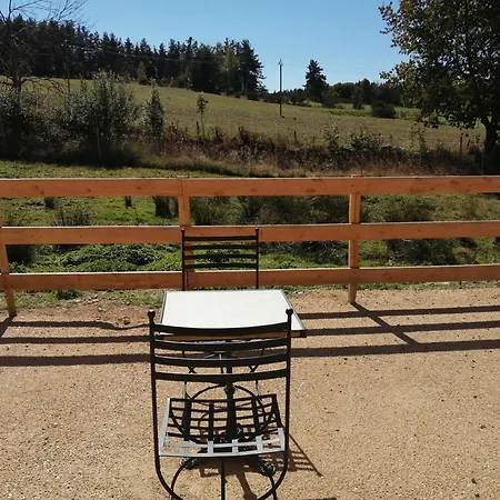 La Passerelle Ferme De Bien-etre Homestay *